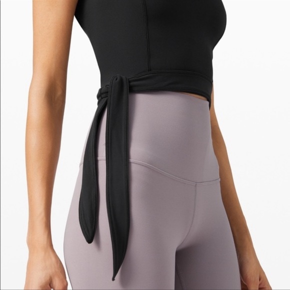Lululemon Get Centred Crop Tank Black Release 2020 Style: W1CKSS Nulu Cropped 6 - Picture 4 of 10